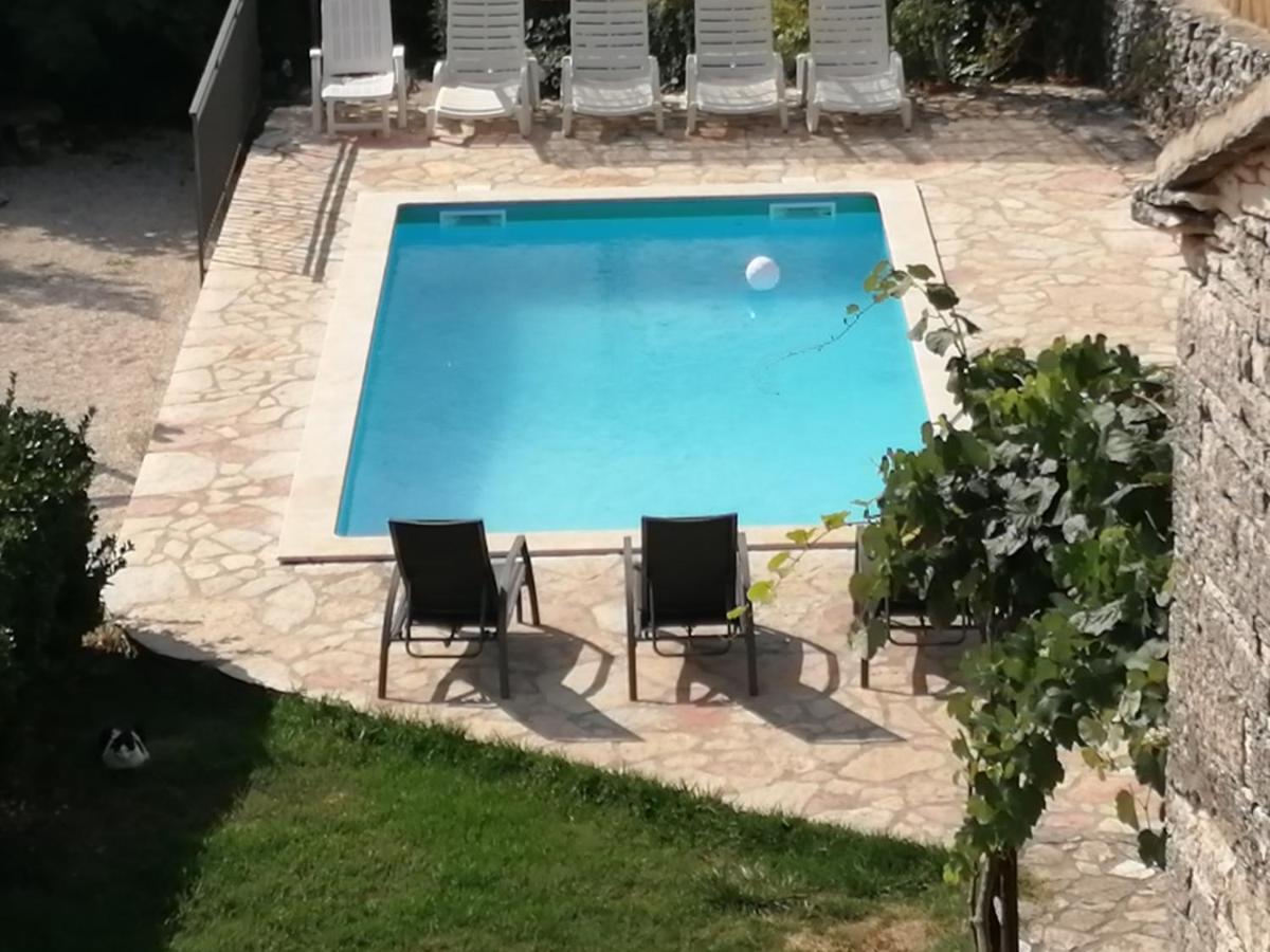 App Isabel Apartment Zminj Exterior photo